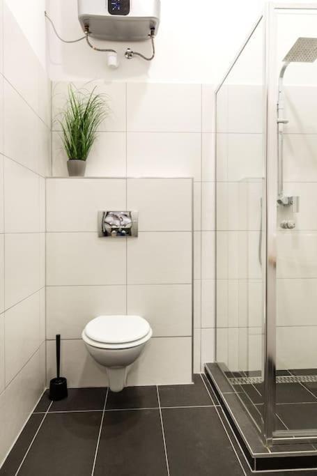 Designer Dream Home In The Ruin Bar District W A/C Budapest Exteriör bild