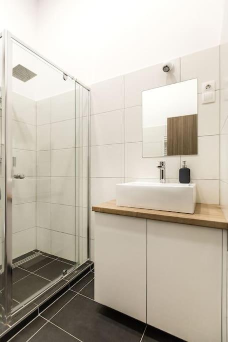 Designer Dream Home In The Ruin Bar District W A/C Budapest Exteriör bild